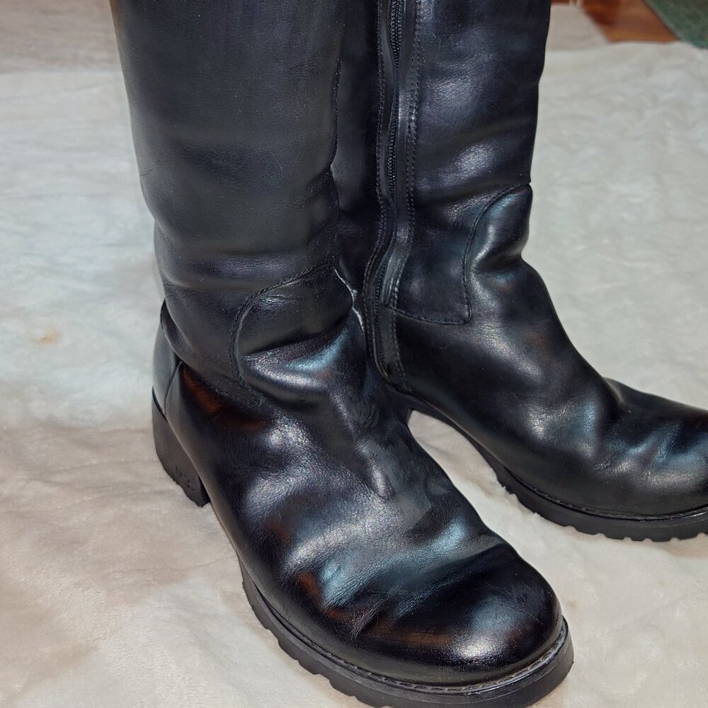 UGG Tall Black Leather Boots – Classic Winter Style – Women’s